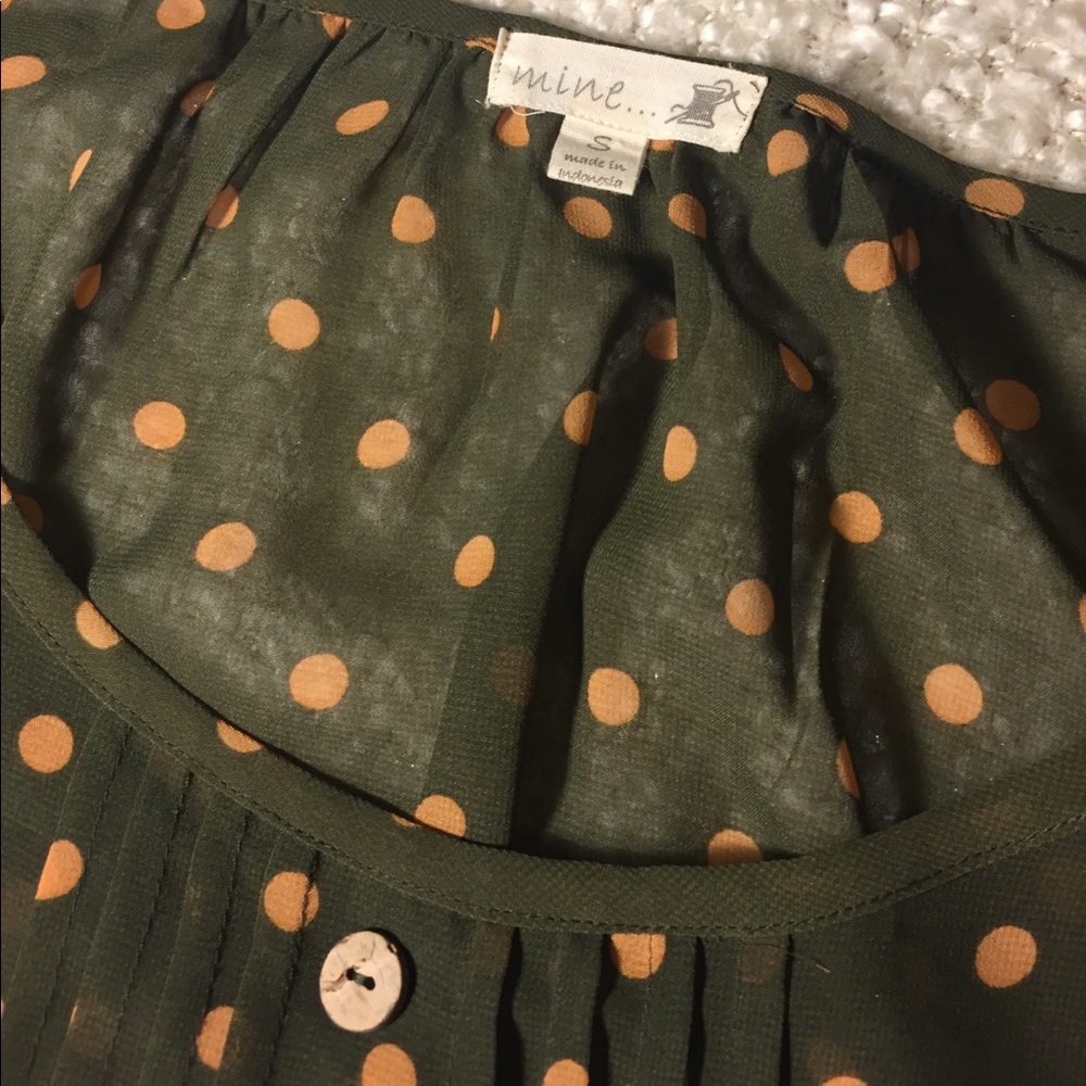 Mine silk blouse polka dot with knot at bottom - Picture 2 of 3